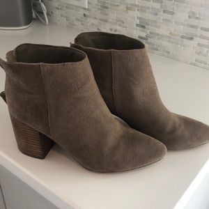 Steve Madden suede bootie